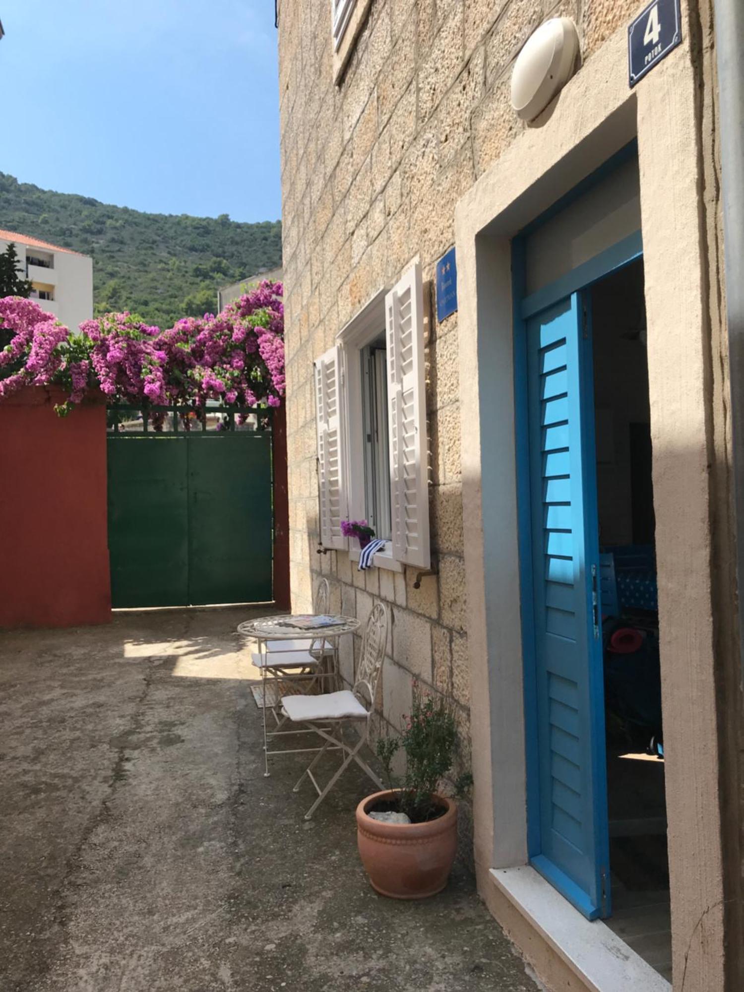 Holiday Home Isabella Vis Exterior photo